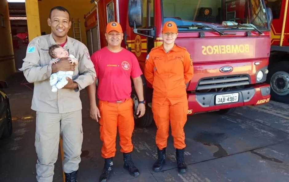 Bombeiros salvam vida de bebê que estava morrendo engasgado em Ivinhema 