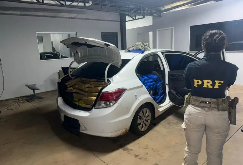 Traficante tenta atropelar policiais, foge em alta velocidade, mas acaba preso