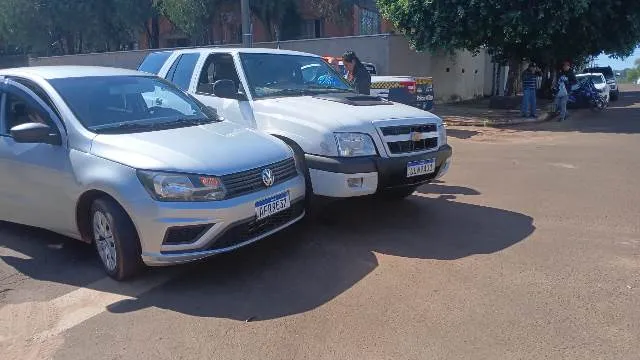 Acidente entre veículos é registrado no centro de Bela Vista
