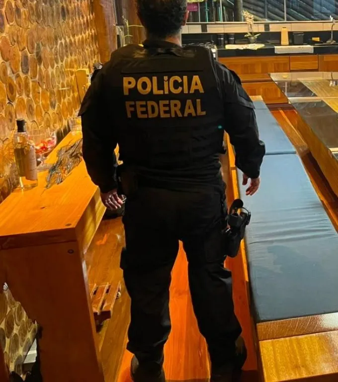 PF combate grupo criminoso especializado em tráfico internacional de cocaína