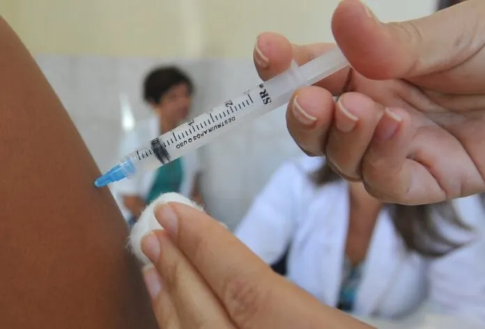 Saúde realiza drive de vacinação contra a gripe nesta sexta-feira em Ponta Porã