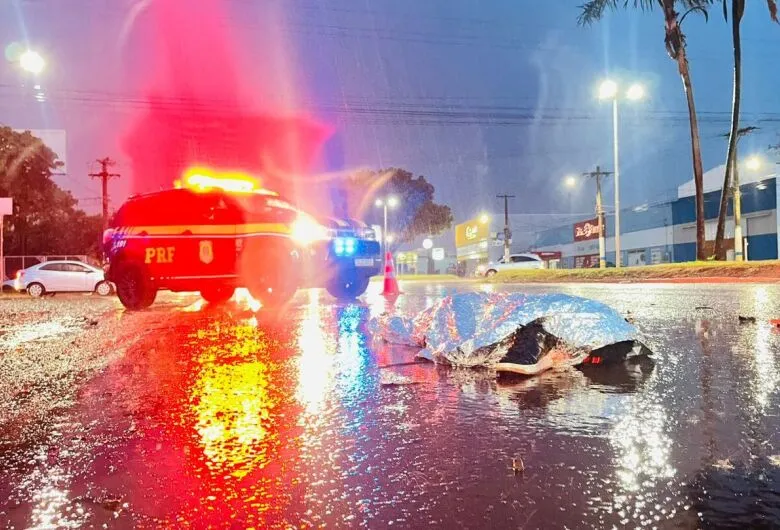 Acidente envolvendo motocicleta e veículo mata comerciante